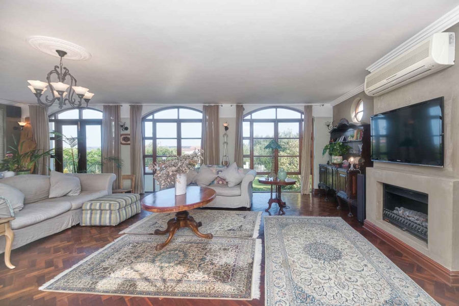 7 Bedroom Property for Sale in Voelklip Western Cape